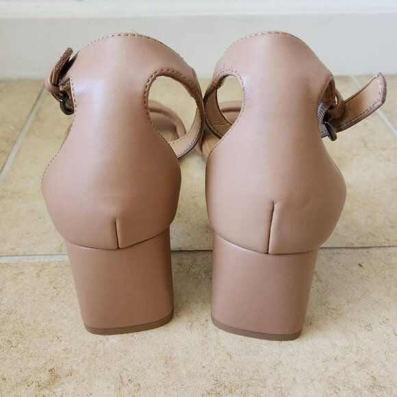 TIME AND TRU Neutral Tan block heel sandals Sz 8.8 Memory Foam Foot bed Comfy - Picture 8 of 12